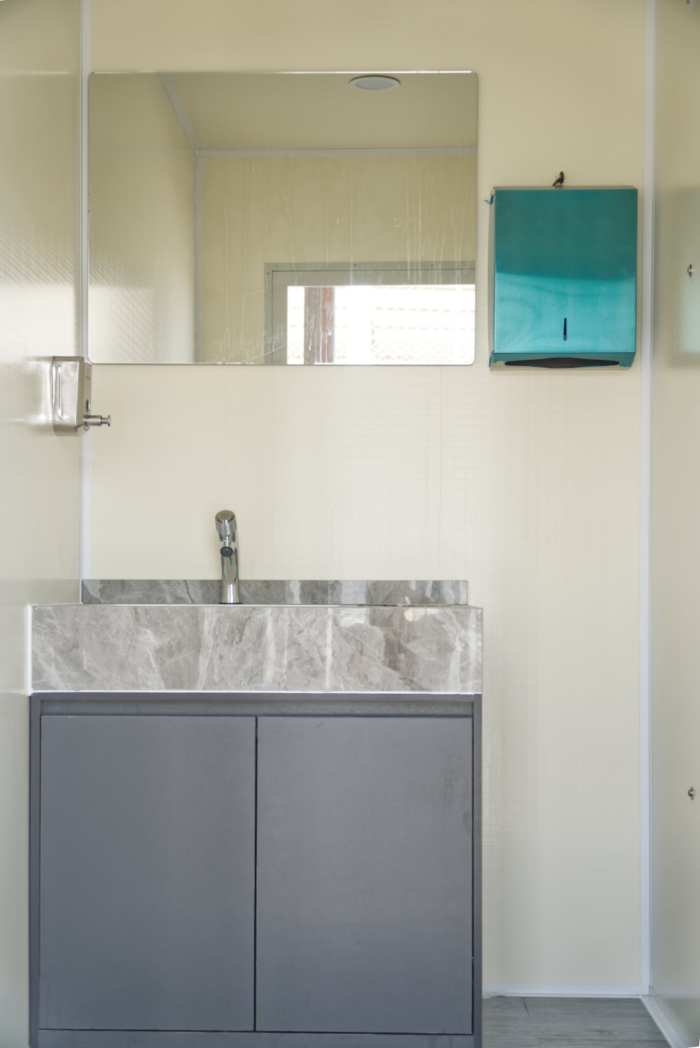 2 Station Restroom Trailers - Image 7